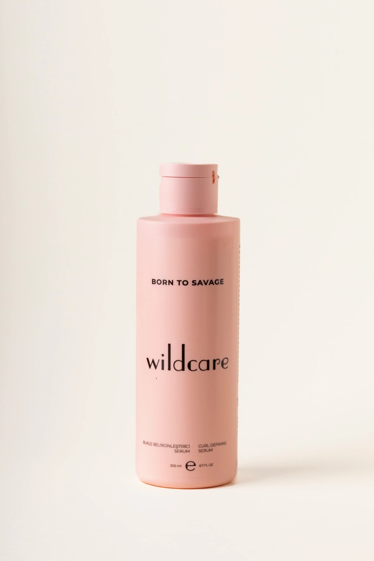 Wild Care Born to Savage Bukle Belirginleştirici Şekillendirici Serum - 200ml Just Wild Care Born to Savage bukle belirginleştirici ve nemlendirici şekillendirici serum; kıvırcık saçlar için frizz kontrollü profesyonel saç bakım ürünü.